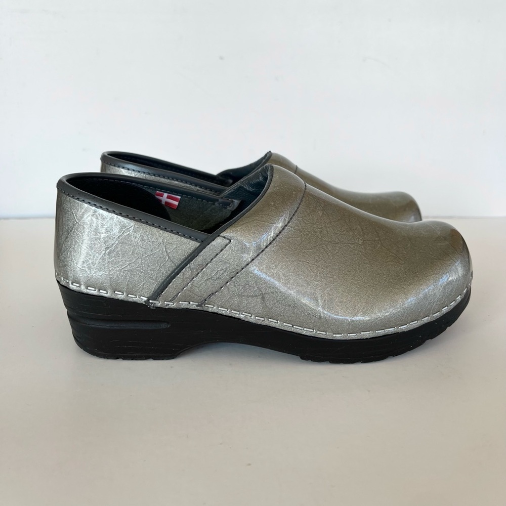 Sanita Women’s Professional Slip On Clogs in Silver Metallic, sz EU 38